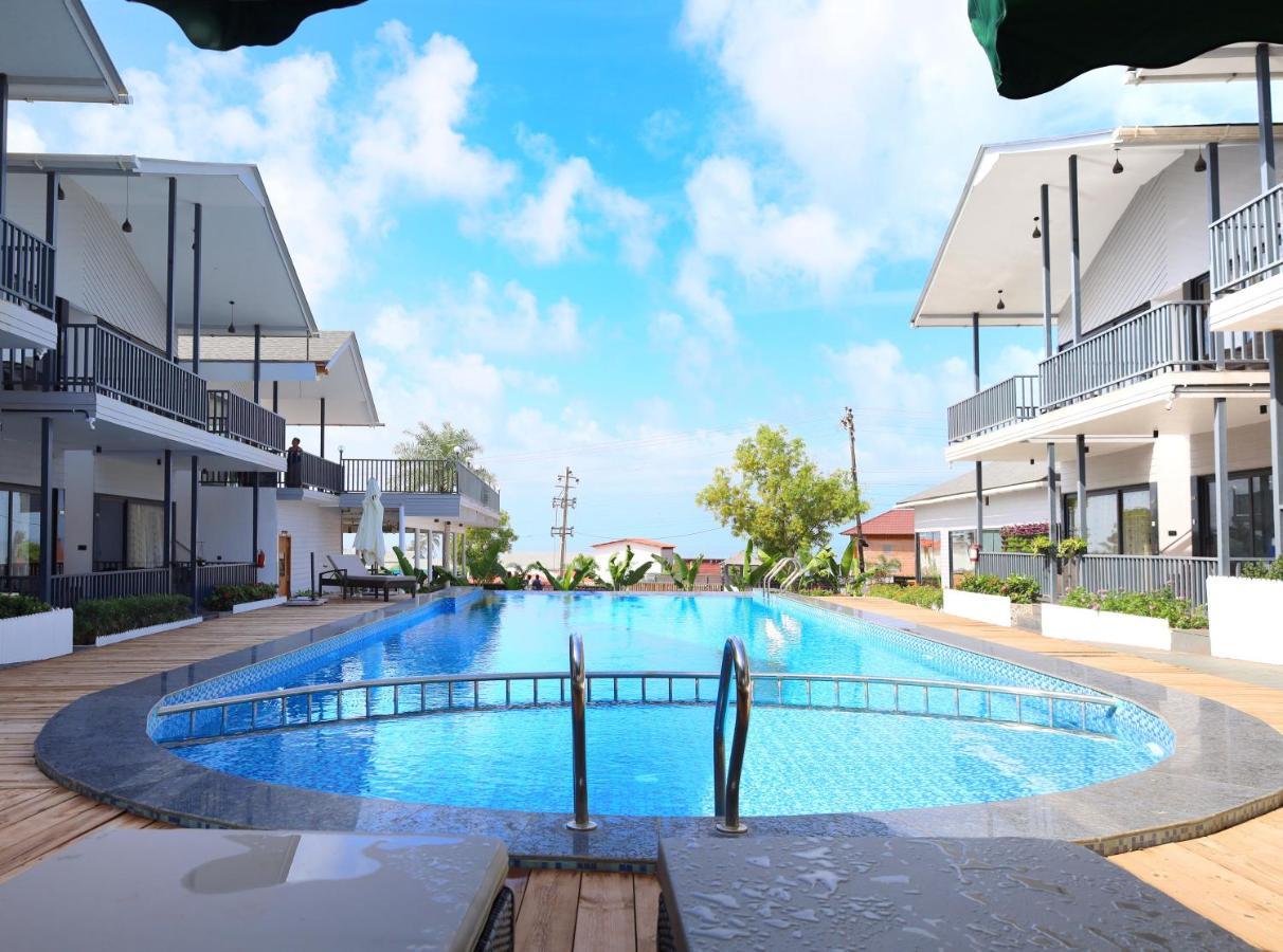 Oralia Resort Ashvem Beach ภายนอก รูปภาพ