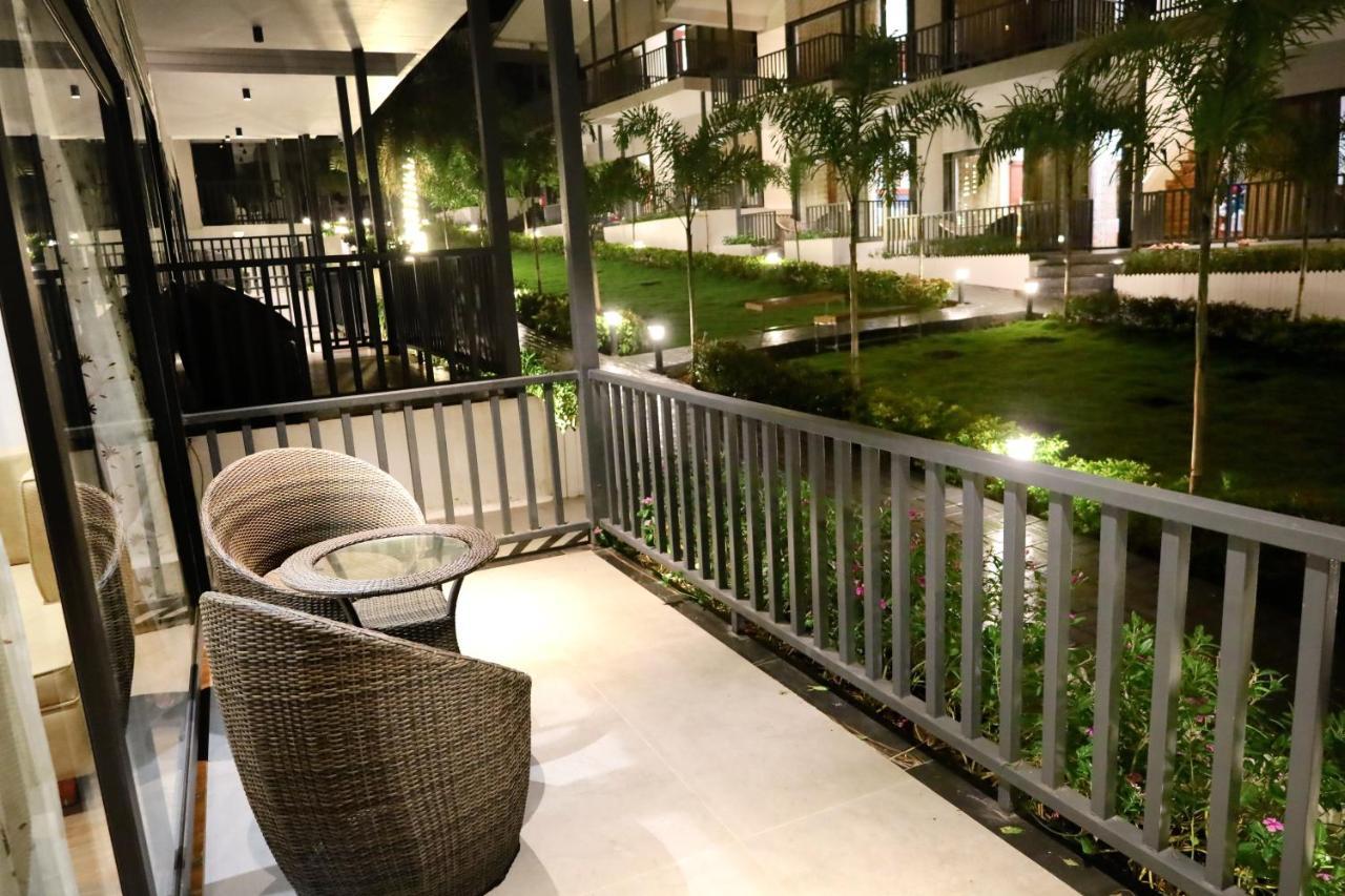 Oralia Resort Ashvem Beach ภายนอก รูปภาพ