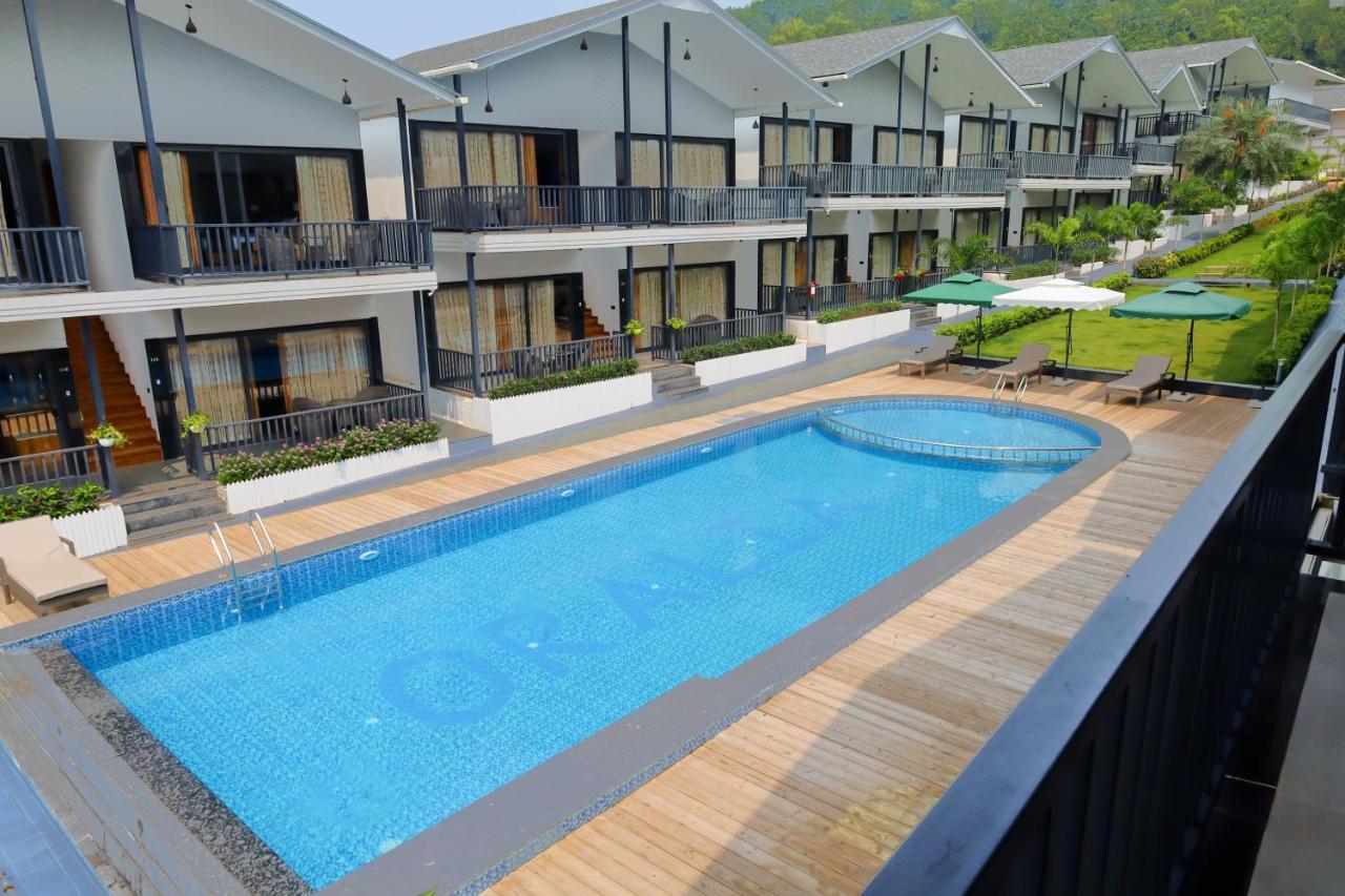 Oralia Resort Ashvem Beach ภายนอก รูปภาพ