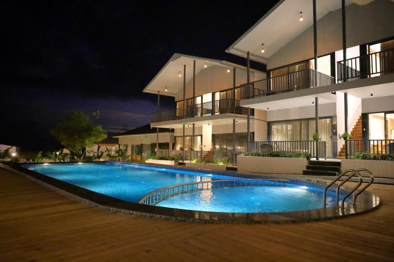 Oralia Resort Ashvem Beach ภายนอก รูปภาพ