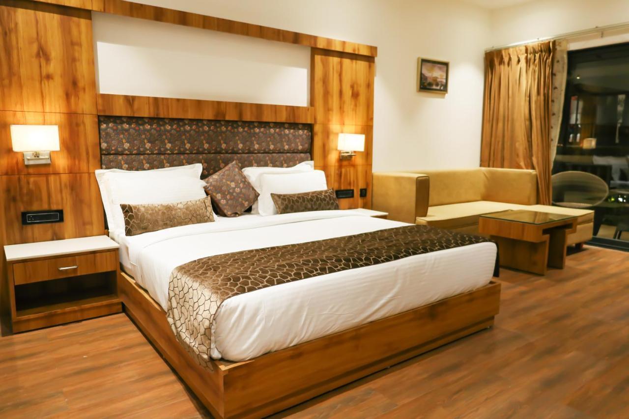 Oralia Resort Ashvem Beach ภายนอก รูปภาพ